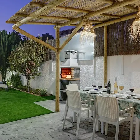 Villa Isabel By Seric, 15' Walking To The