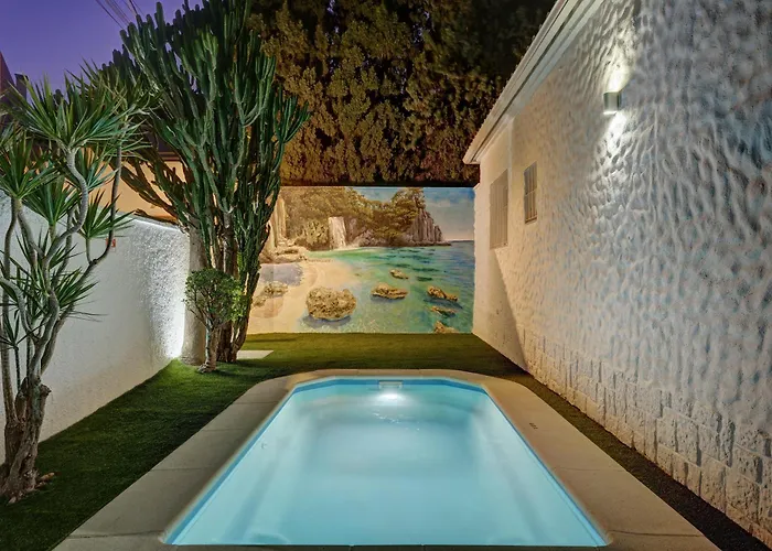 Villa Isabel By Seric, 15' Walking To The Torremolinos