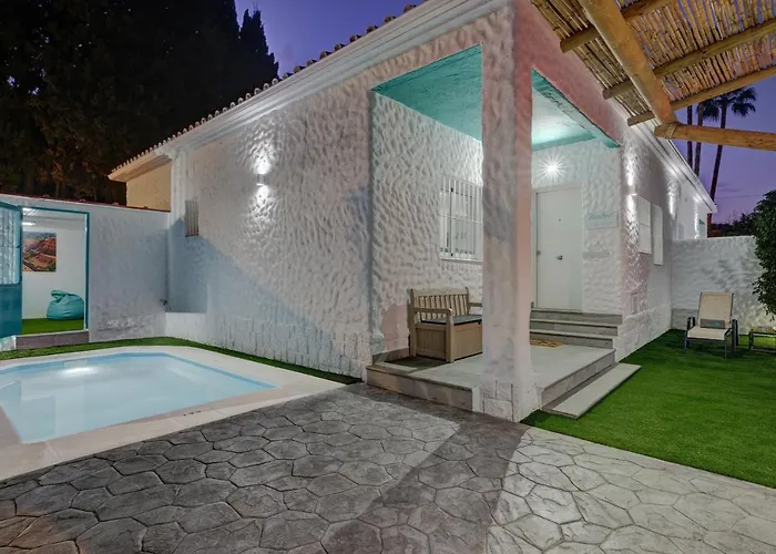 Isabel By Seric, 15' Walking To The