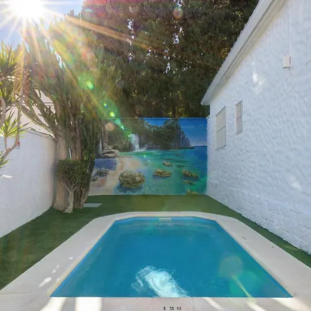 Isabel By Seric, 15' Walking To The 别墅